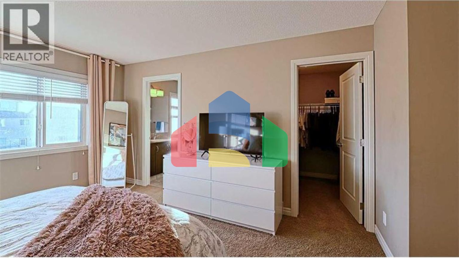 Residential - Single Family Home - Calgary, Canada - Canada