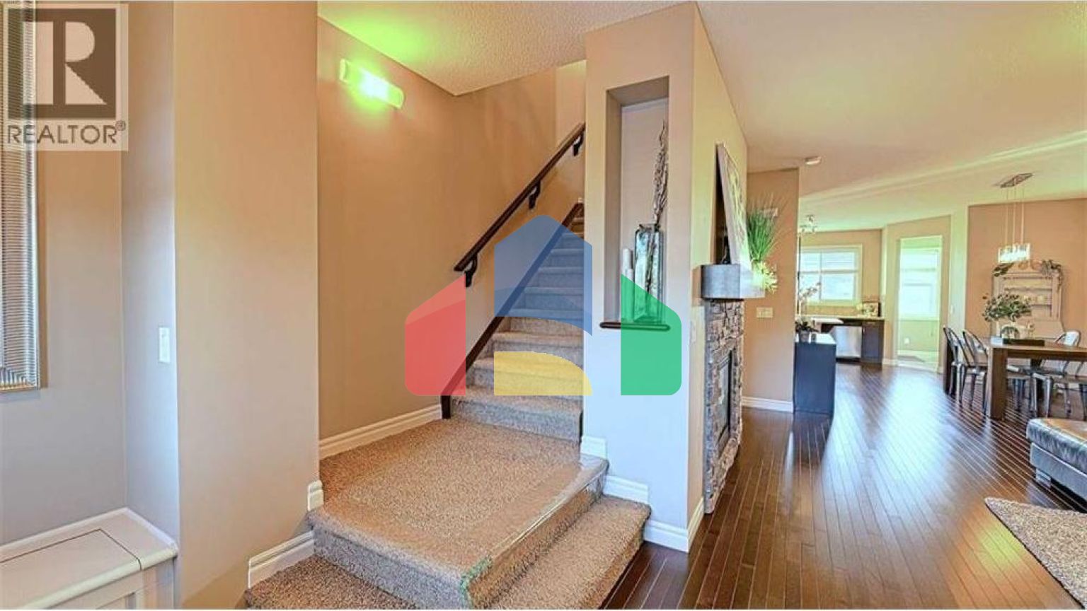 Residential - Single Family Home - Calgary, Canada - Canada