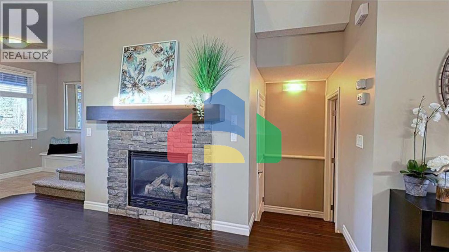 Residential - Single Family Home - Calgary, Canada - Canada