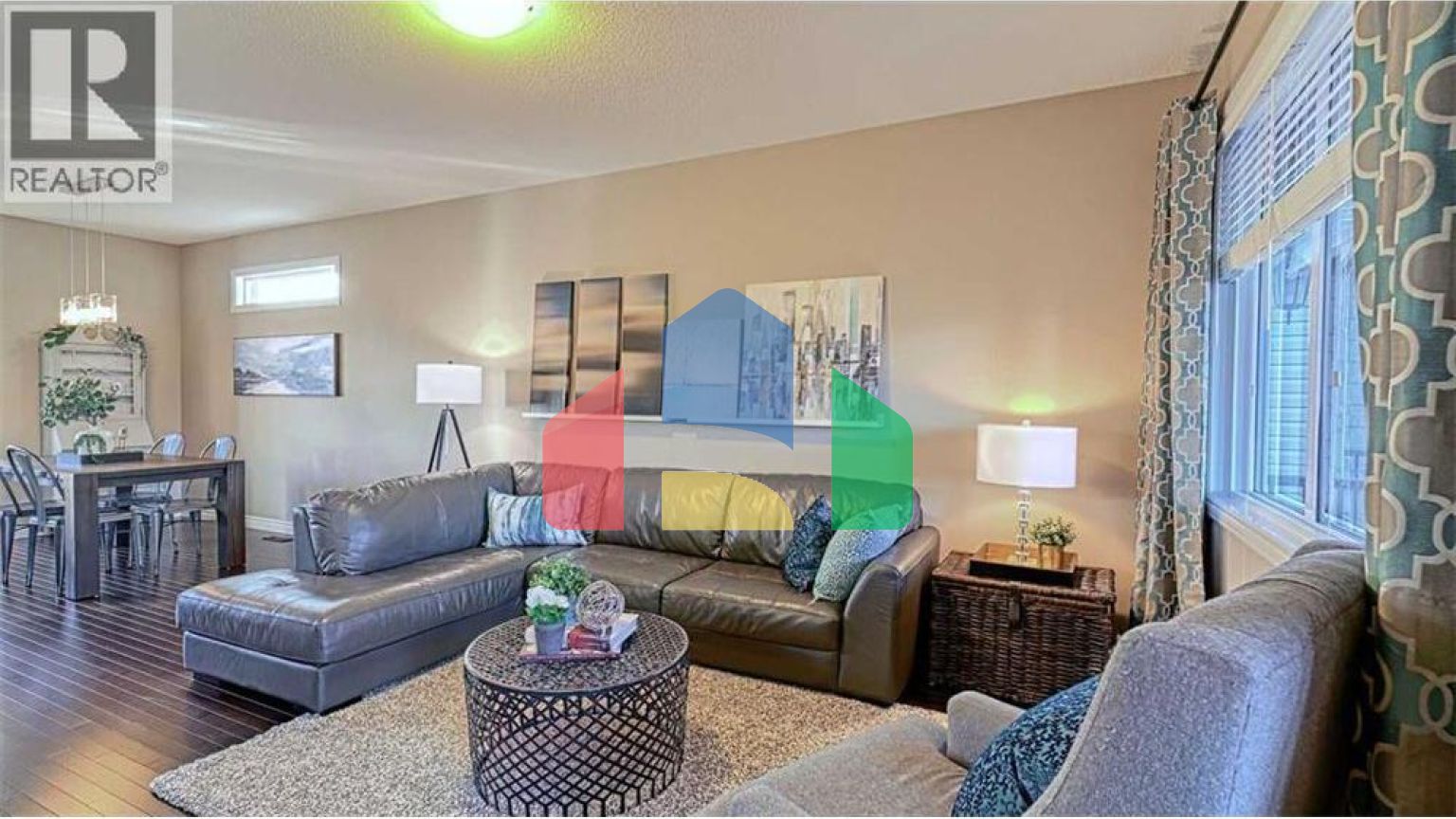 Residential - Single Family Home - Calgary, Canada - Canada