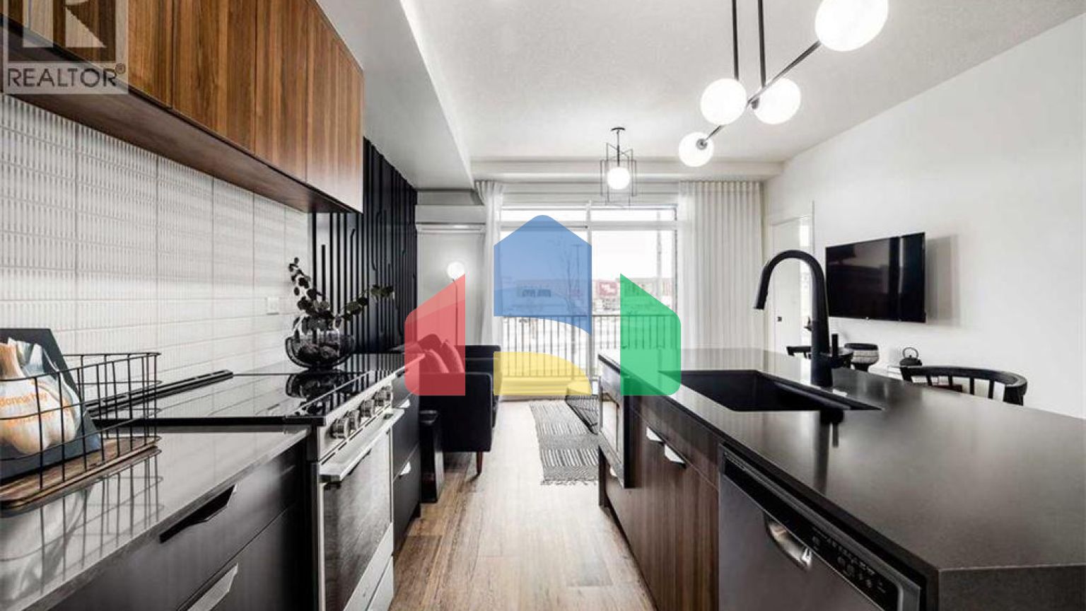 Residential - Single Family Home - Calgary, Canada - Canada