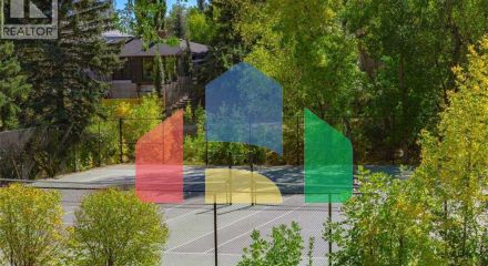 Residential - Single Family Home - Calgary, Canada - Canada