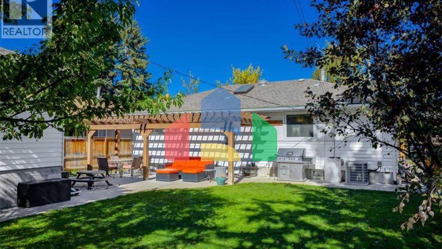 Residential - Single Family Home - Calgary, Canada - Canada