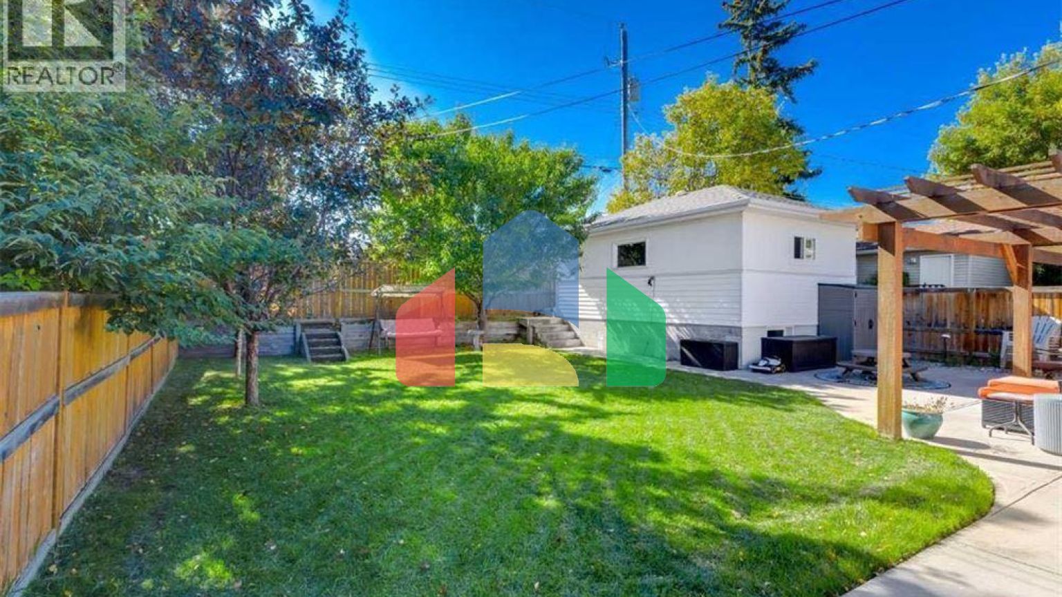 Residential - Single Family Home - Calgary, Canada - Canada