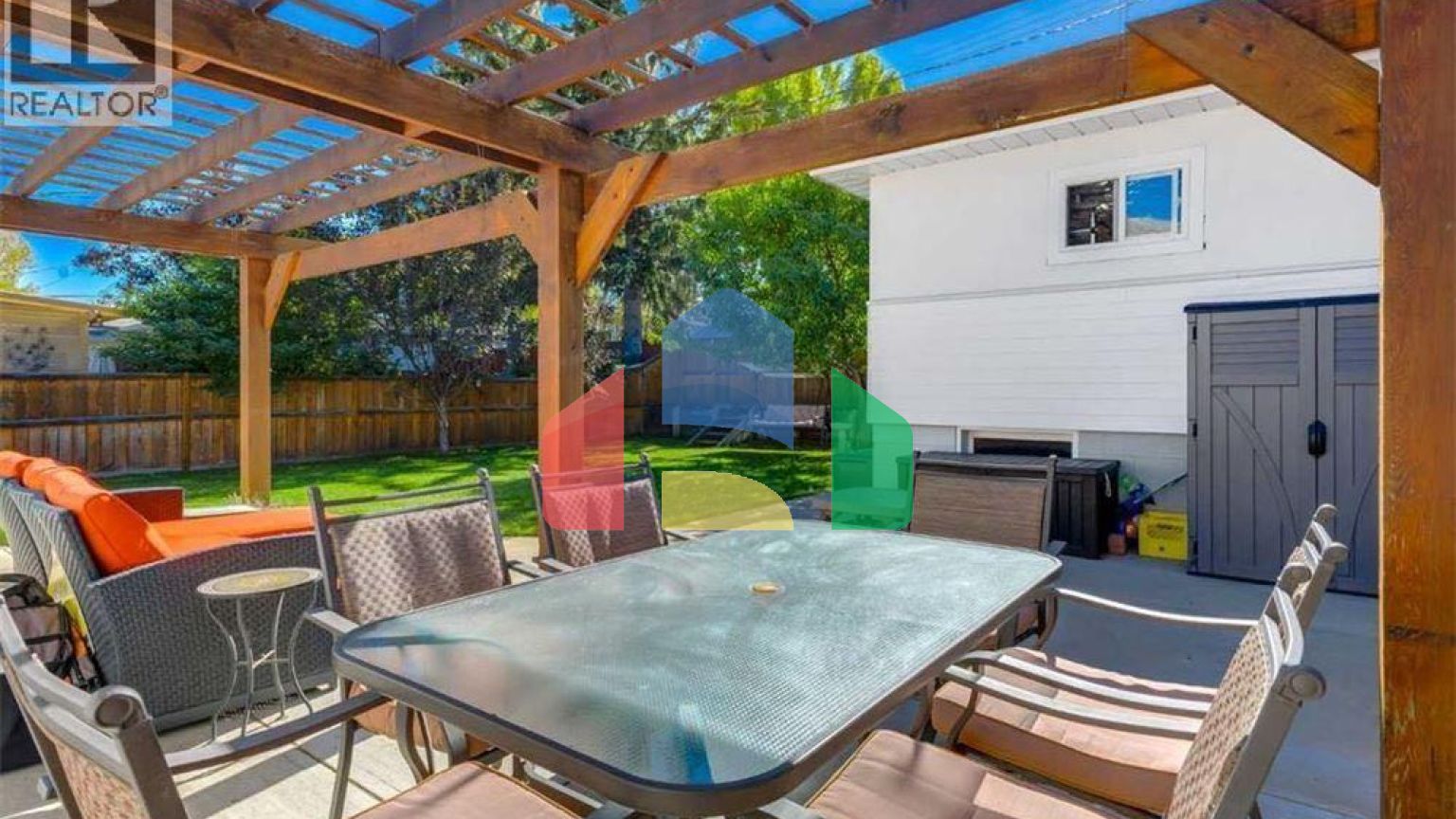 Residential - Single Family Home - Calgary, Canada - Canada