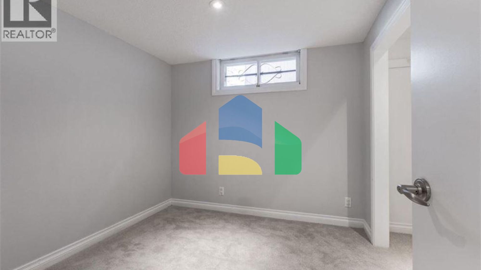 Residential - Single Family Home - Calgary, Canada - Canada