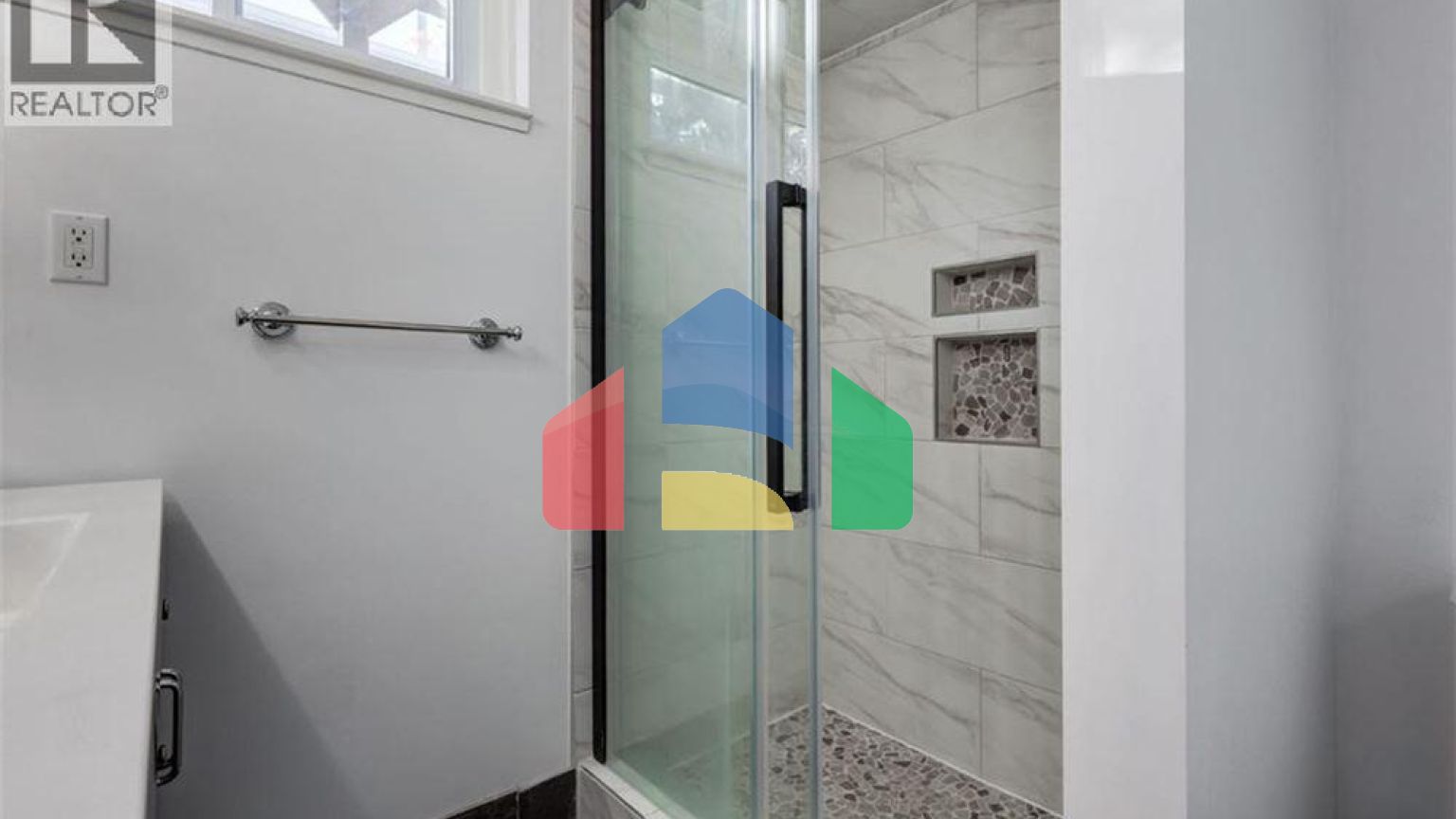 Residential - Single Family Home - Calgary, Canada - Canada