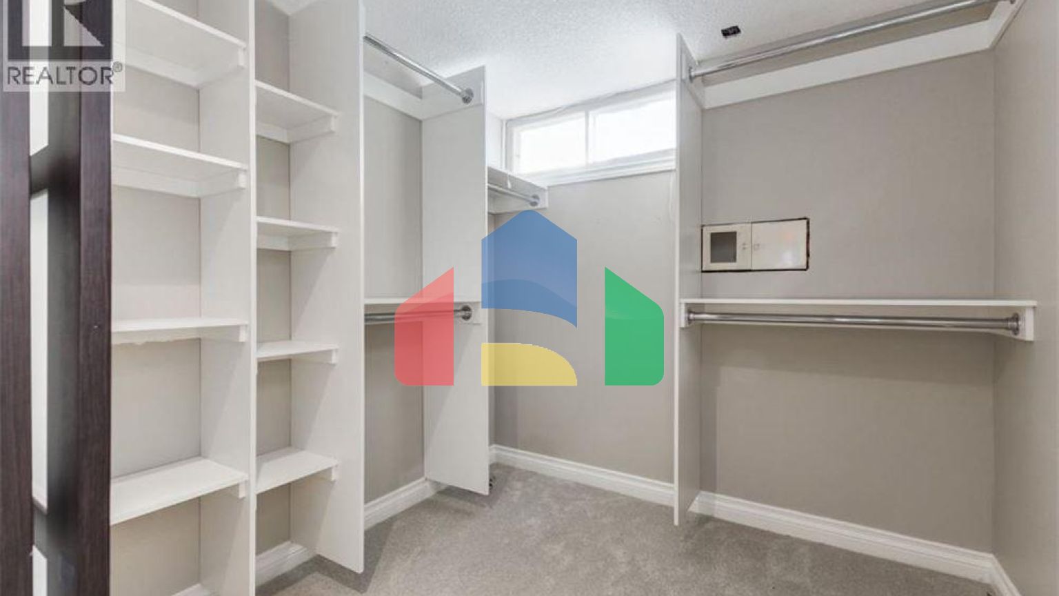 Residential - Single Family Home - Calgary, Canada - Canada