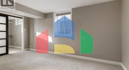 Residential - Single Family Home - Calgary, Canada - Canada