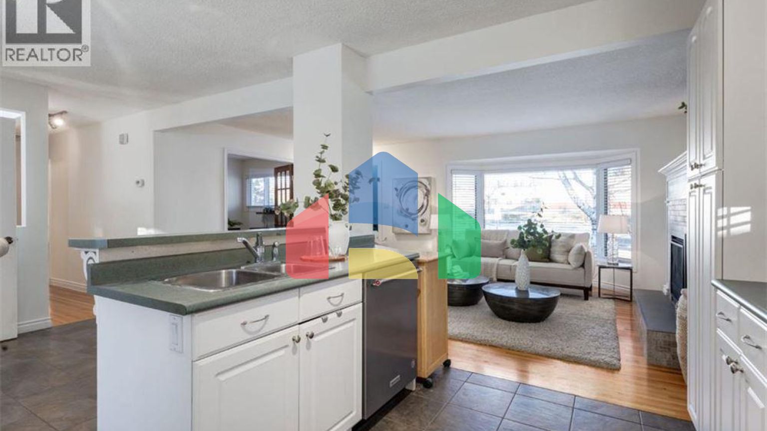 Residential - Single Family Home - Calgary, Canada - Canada