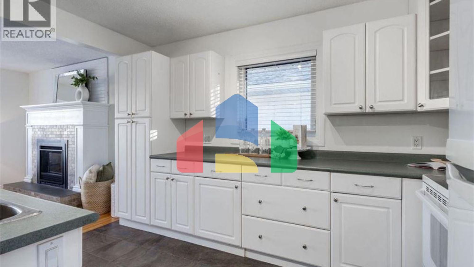 Residential - Single Family Home - Calgary, Canada - Canada