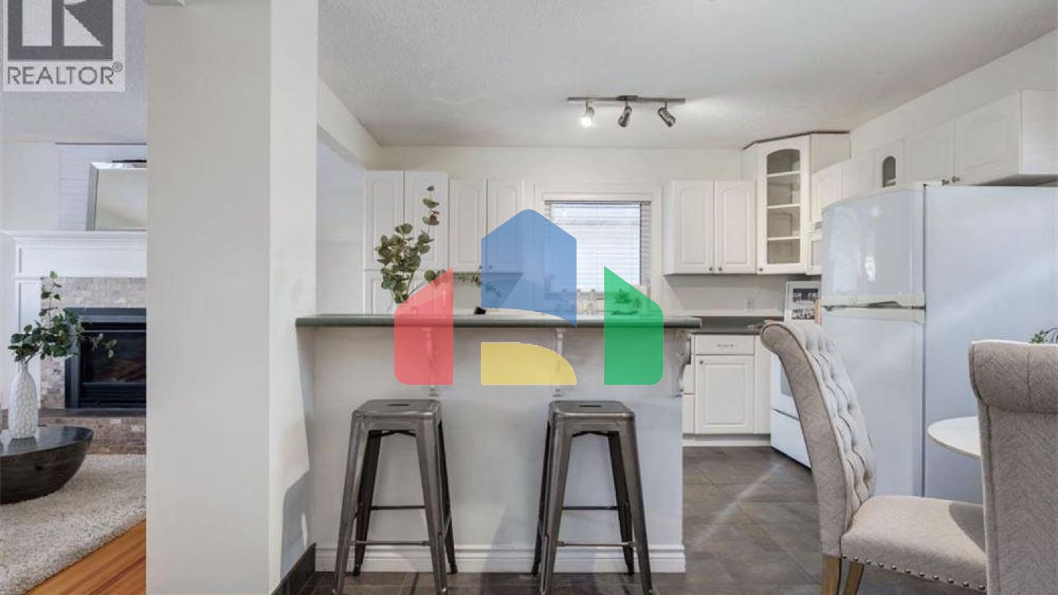 Residential - Single Family Home - Calgary, Canada - Canada