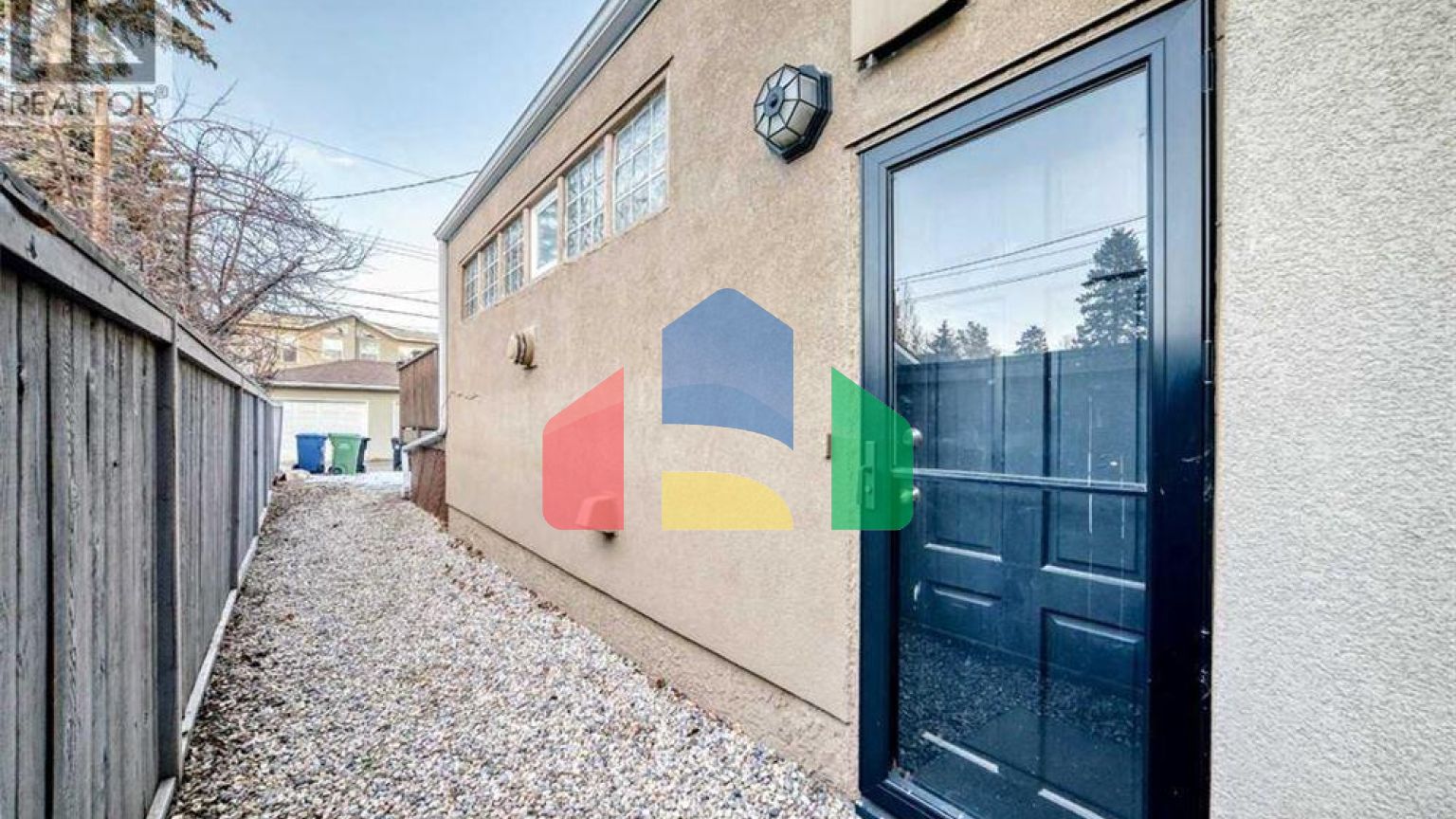 Residential - Single Family Home - Calgary, Canada - Canada