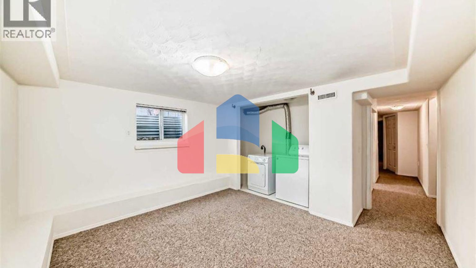 Residential - Single Family Home - Calgary, Canada - Canada