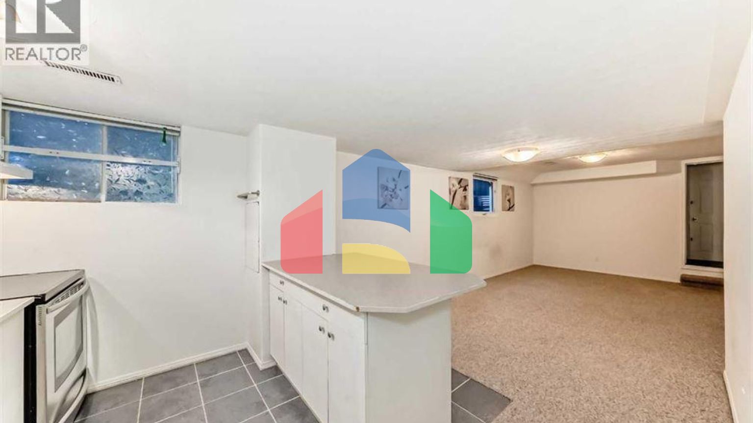 Residential - Single Family Home - Calgary, Canada - Canada