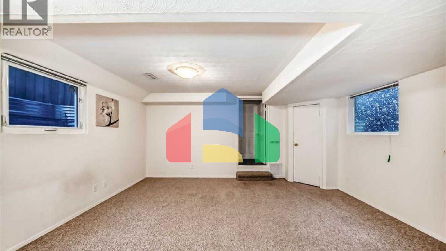 Residential - Single Family Home - Calgary, Canada - Canada