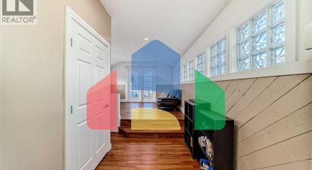 Residential - Single Family Home - Calgary, Canada - Canada