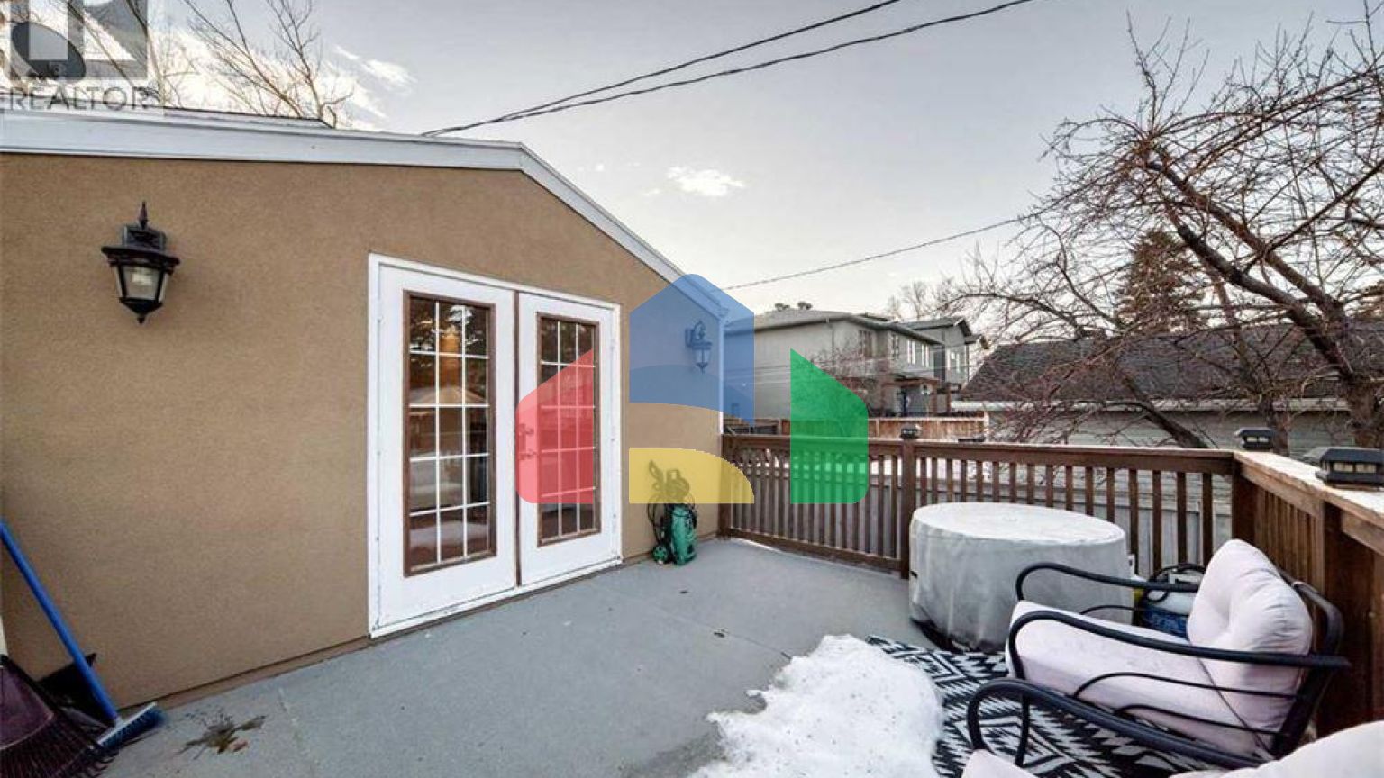 Residential - Single Family Home - Calgary, Canada - Canada