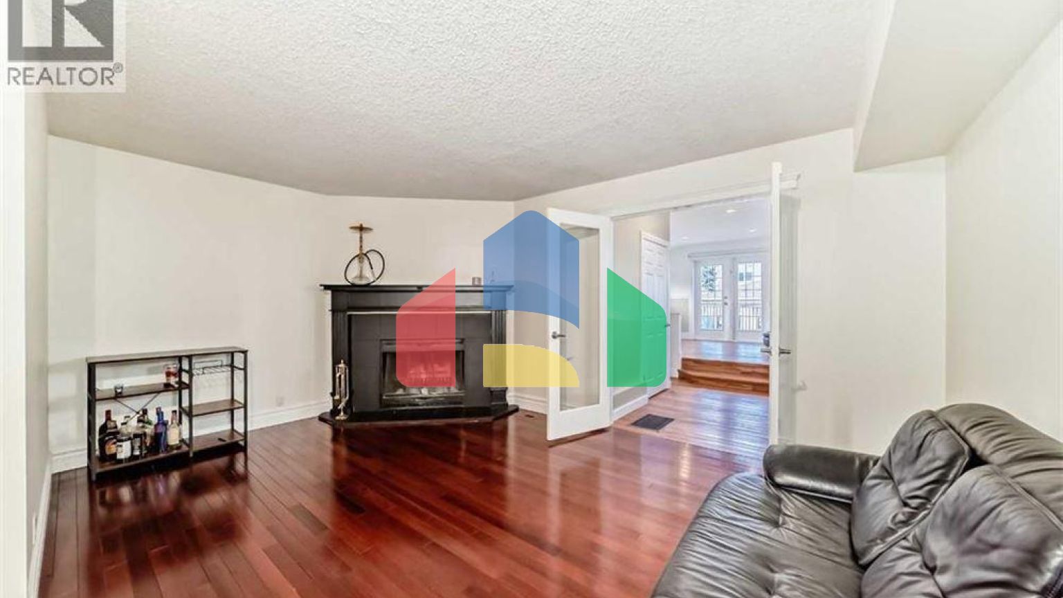 Residential - Single Family Home - Calgary, Canada - Canada