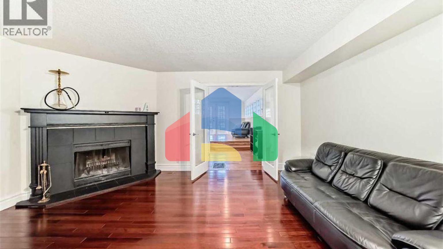 Residential - Single Family Home - Calgary, Canada - Canada