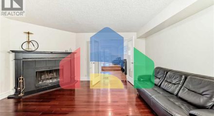 Residential - Single Family Home - Calgary, Canada - Canada