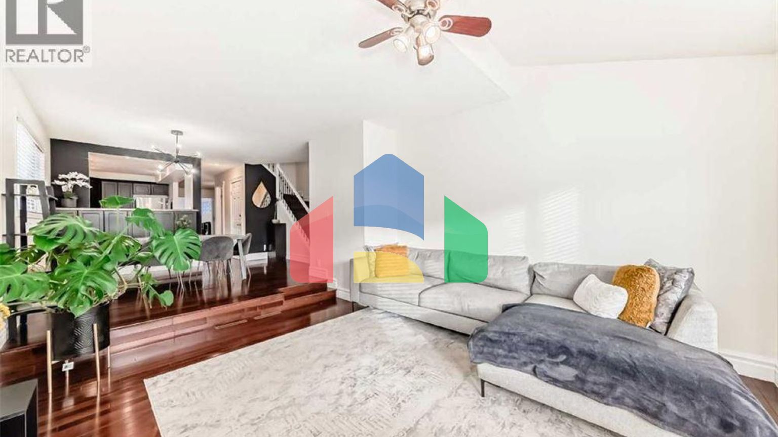 Residential - Single Family Home - Calgary, Canada - Canada