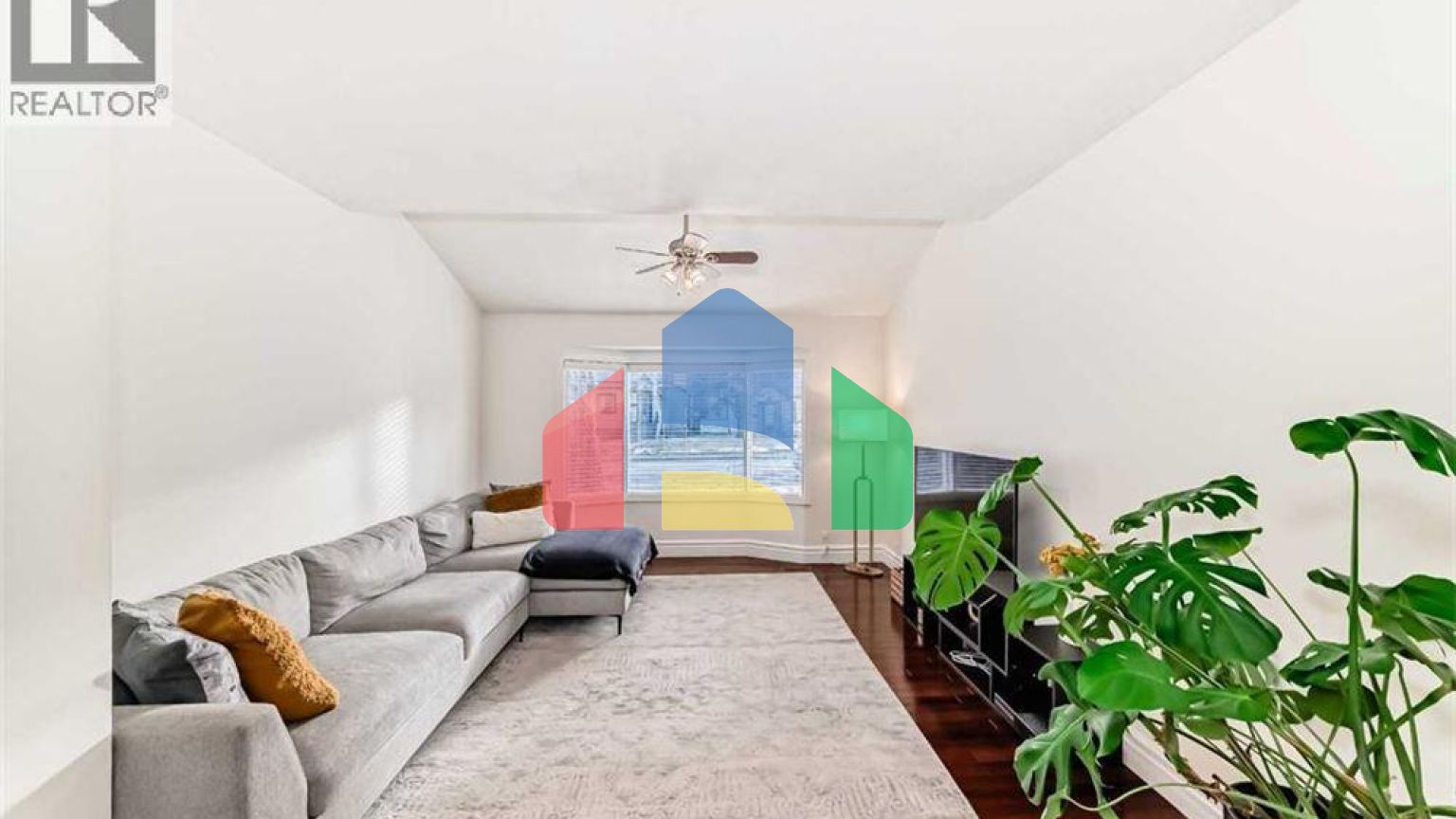 Residential - Single Family Home - Calgary, Canada - Canada