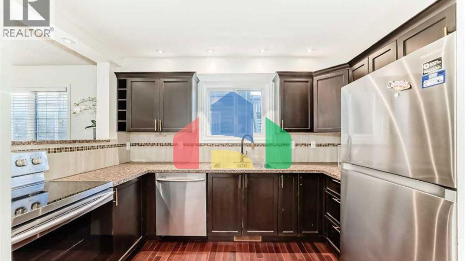 Residential - Single Family Home - Calgary, Canada - Canada