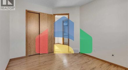 Residential - Single Family Home - Calgary, Canada - Canada