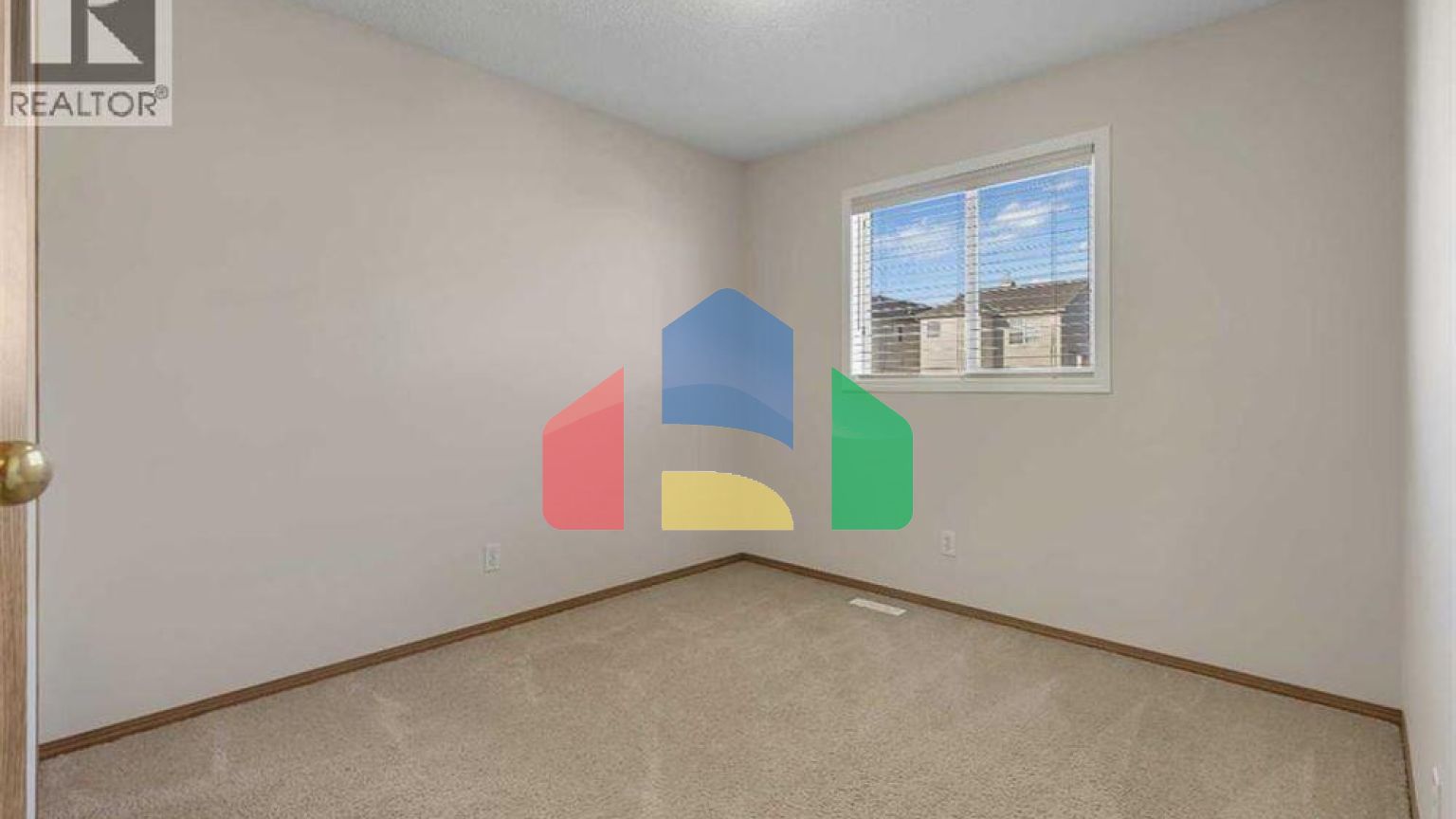 Residential - Single Family Home - Calgary, Canada - Canada