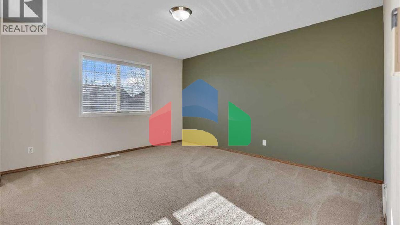 Residential - Single Family Home - Calgary, Canada - Canada