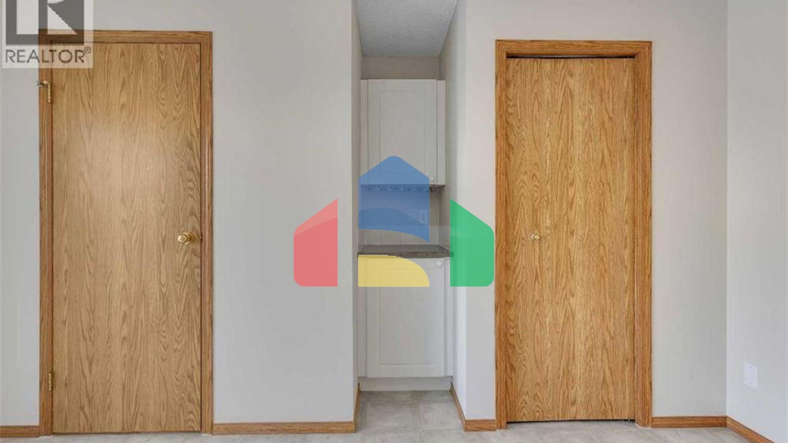 Residential - Single Family Home - Calgary, Canada - Canada