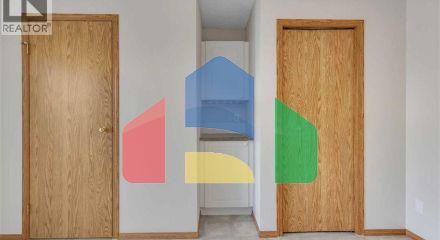 Residential - Single Family Home - Calgary, Canada - Canada