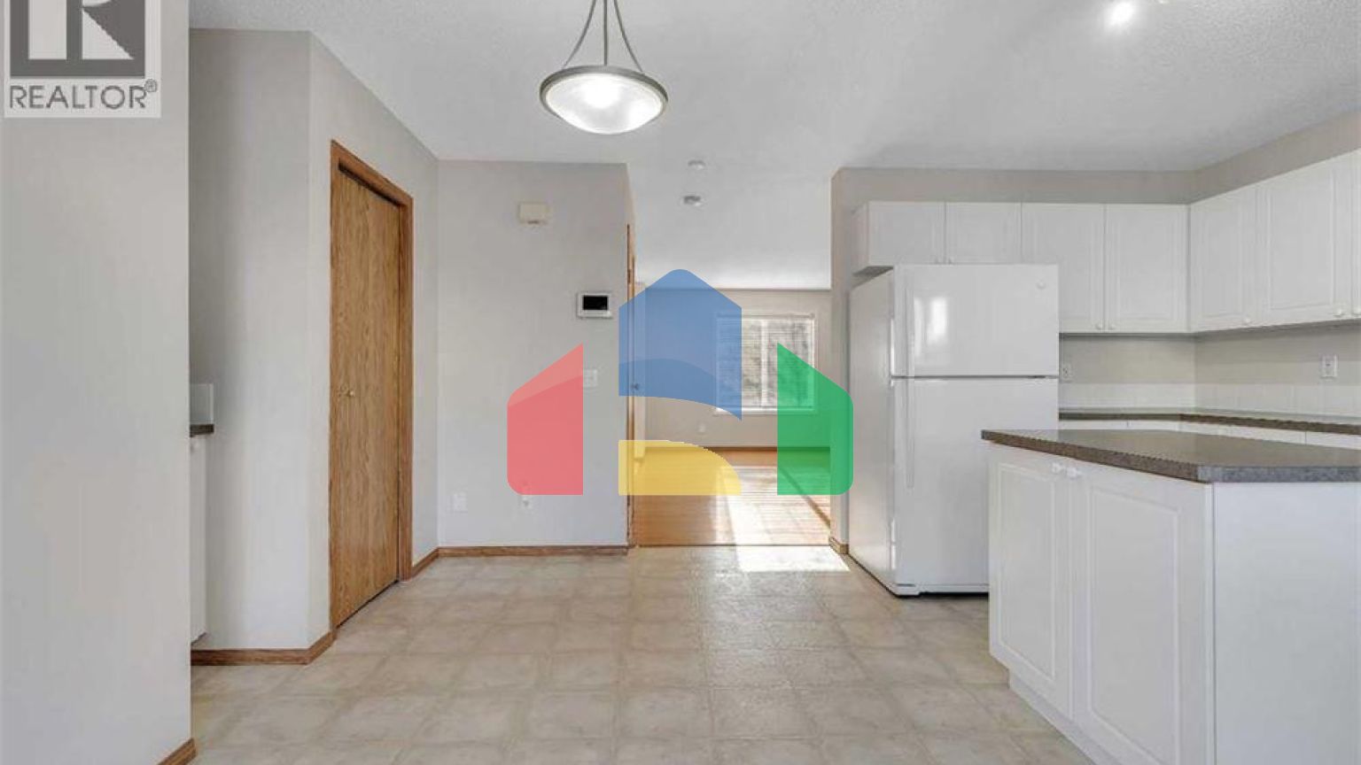 Residential - Single Family Home - Calgary, Canada - Canada