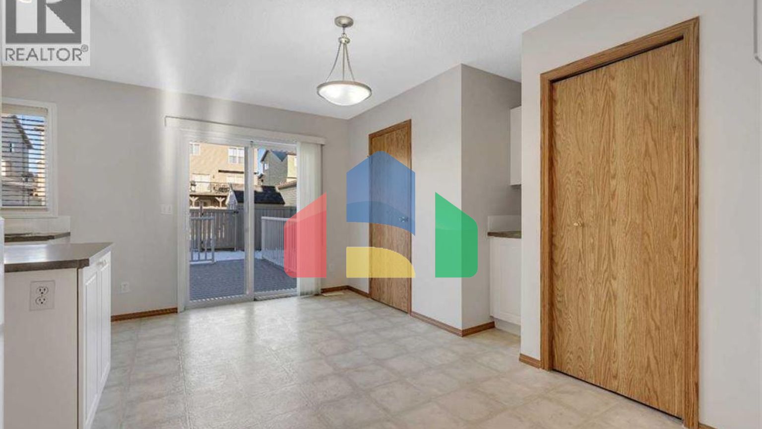 Residential - Single Family Home - Calgary, Canada - Canada