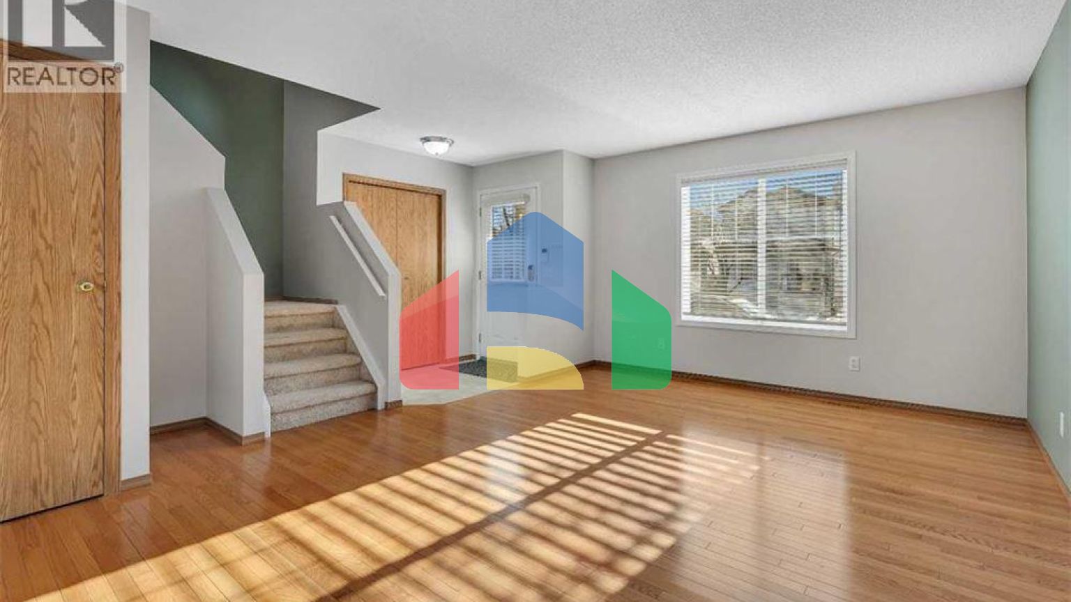 Residential - Single Family Home - Calgary, Canada - Canada