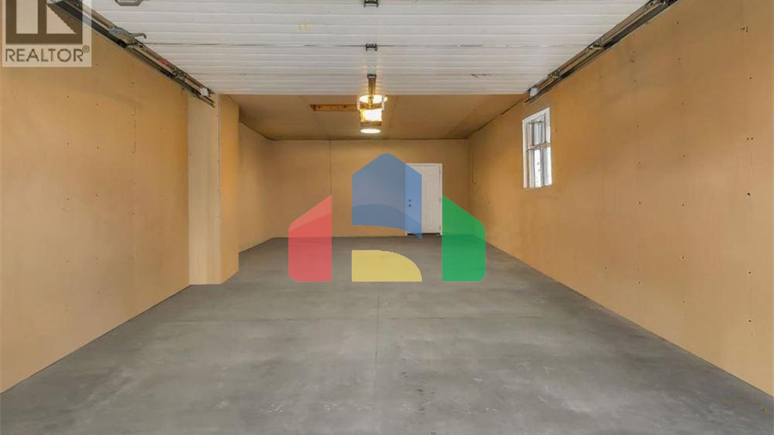 Residential - Single Family Home - Calgary, Canada - Canada