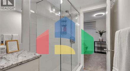 Residential - Single Family Home - Calgary, Canada - Canada