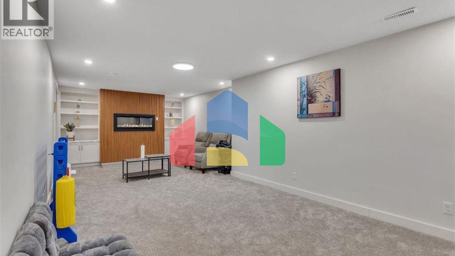 Residential - Single Family Home - Calgary, Canada - Canada