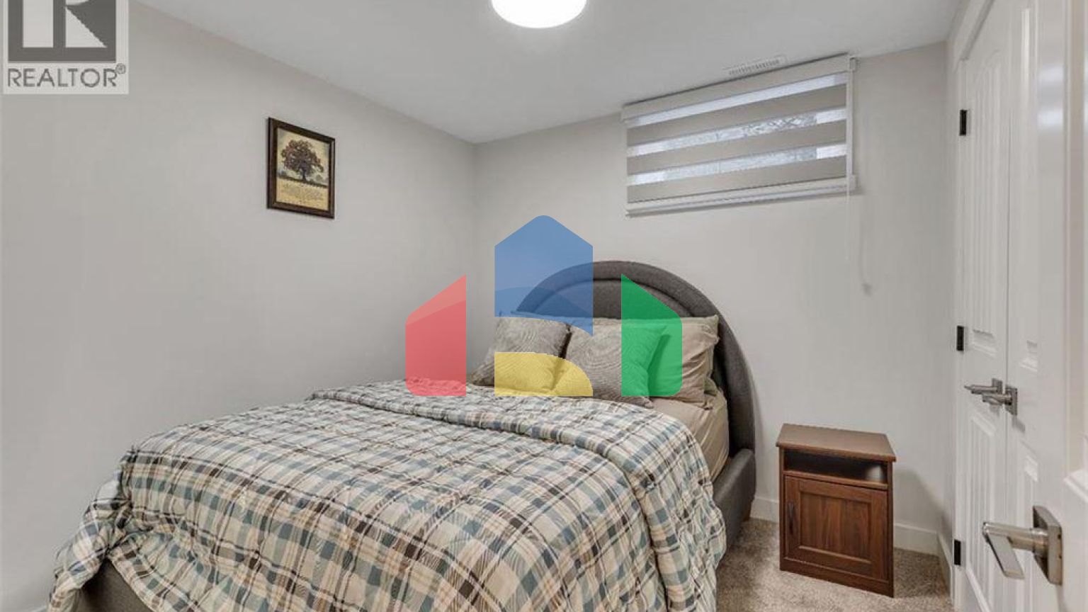 Residential - Single Family Home - Calgary, Canada - Canada