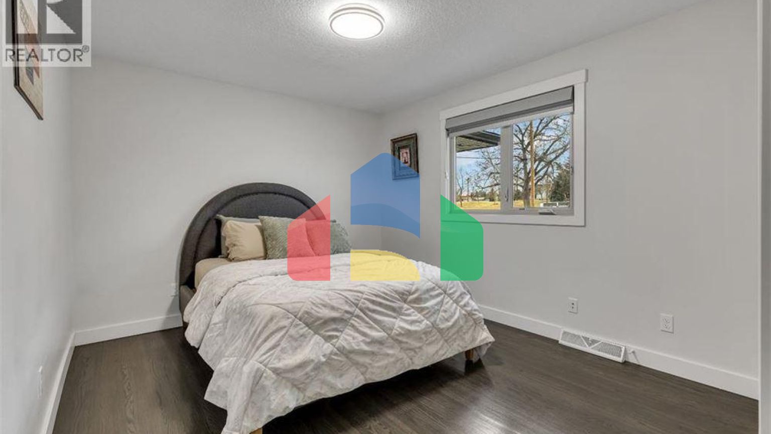 Residential - Single Family Home - Calgary, Canada - Canada