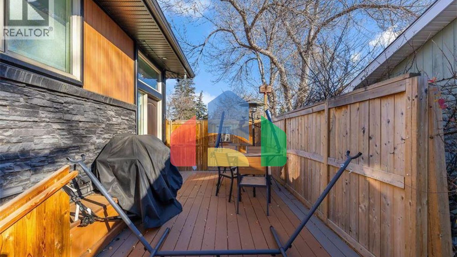 Residential - Single Family Home - Calgary, Canada - Canada