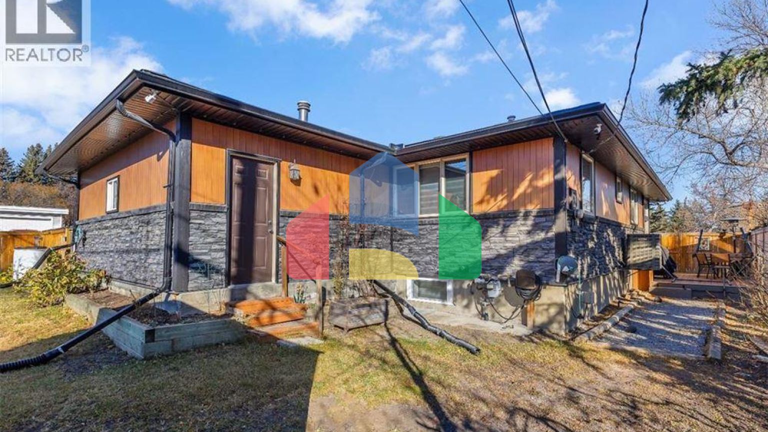 Residential - Single Family Home - Calgary, Canada - Canada