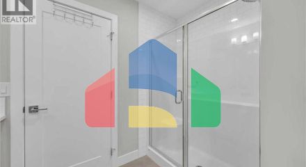 Residential - Single Family Home - Calgary, Canada - Canada