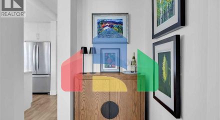 Residential - Single Family Home - Calgary, Canada - Canada