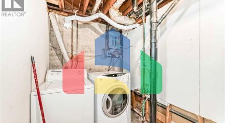 Residential - Single Family Home - Calgary, Canada - Canada