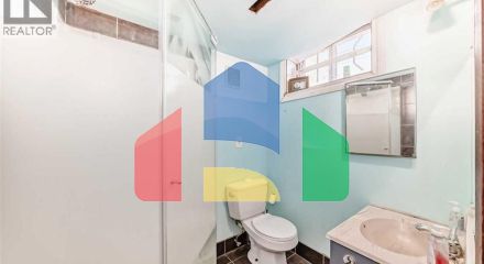 Residential - Single Family Home - Calgary, Canada - Canada