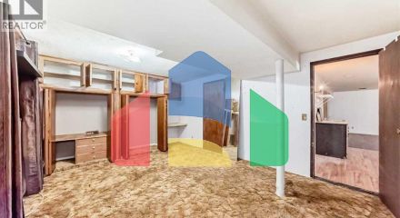 Residential - Single Family Home - Calgary, Canada - Canada