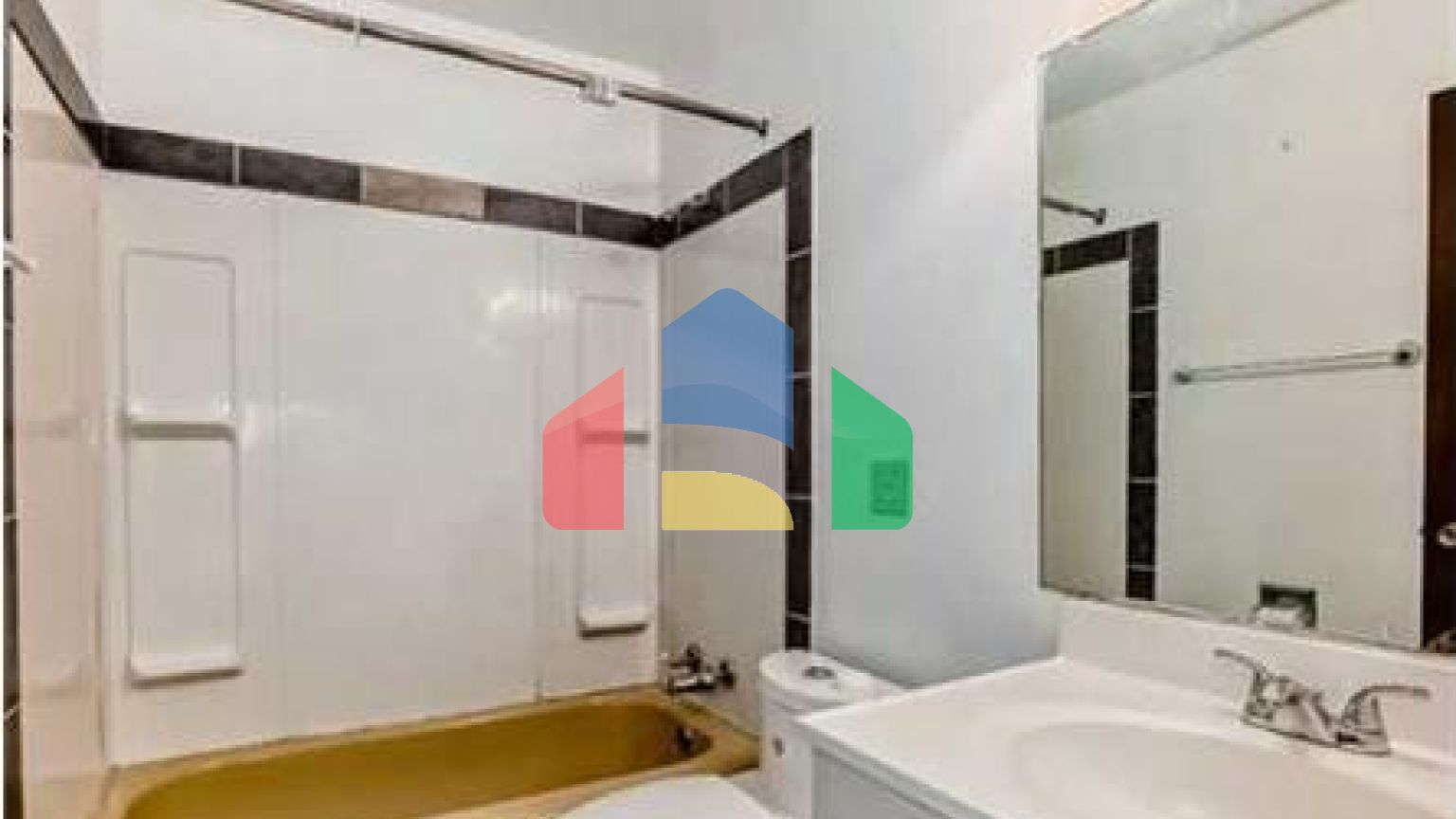 Residential - Single Family Home - Calgary, Canada - Canada