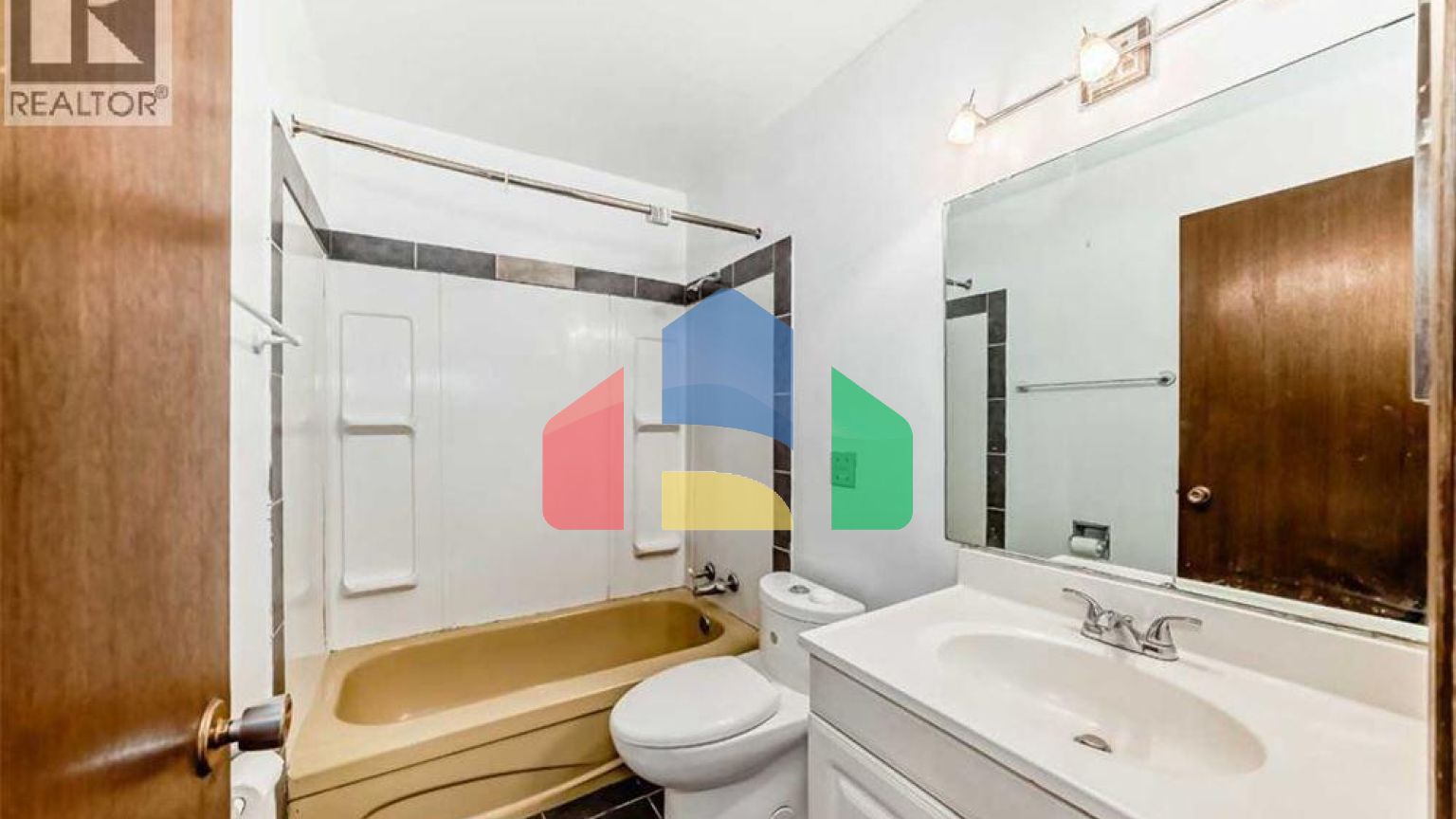 Residential - Single Family Home - Calgary, Canada - Canada